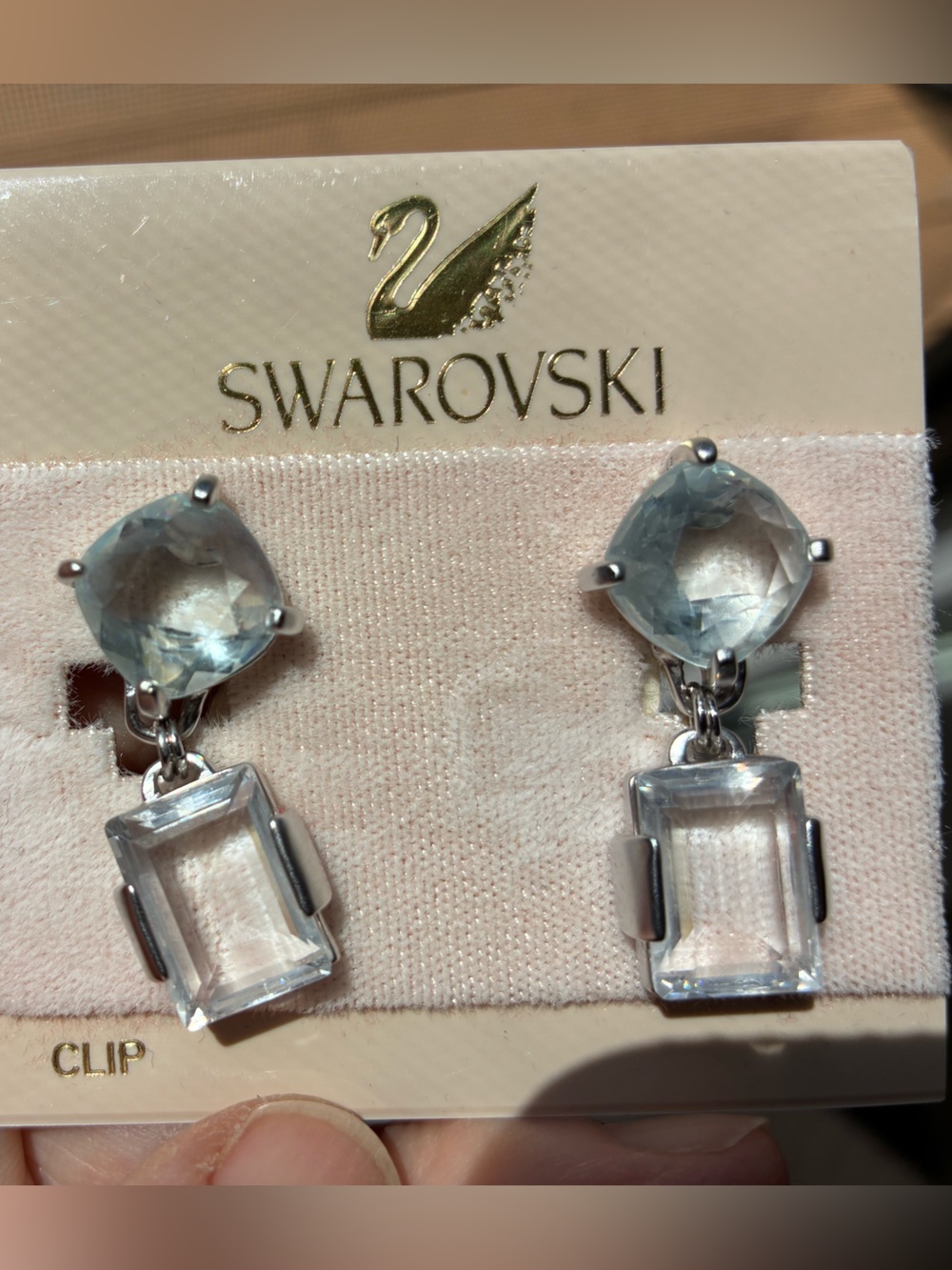 Swarovski Silver Stud Earrings with Crystal Elegance - Picture 5 of 6